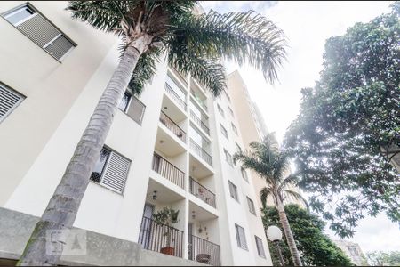Apartamento para alugar com 60m², 2 quartos e 2 vagas Apartamento para alugar com 60m², 2 quartos e 2 vagasFachada