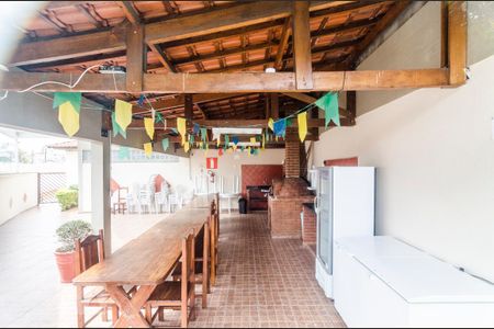 Apartamento para alugar com 60m², 2 quartos e 2 vagas Apartamento para alugar com 60m², 2 quartos e 2 vagasÁrea comum - Churrasqueira