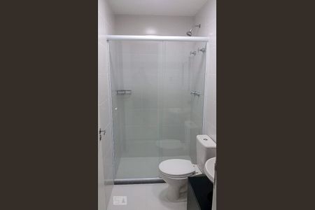 Banheiro de kitnet/studio para alugar com 1 quarto, 26m² em Tatuapé, São Paulo