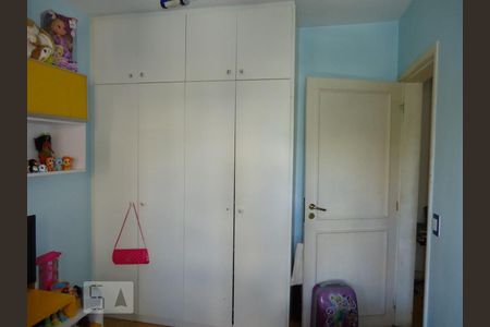 Apartamento à venda com 105m², 3 quartos e 2 vagasQuarto