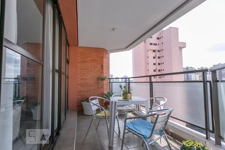 Varanda de apartamento à venda com 3 quartos, 154m² em Vila Pompéia, São Paulo