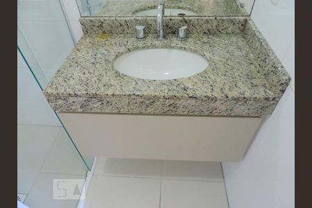 Suite 1 - Banheiro Torneira de apartamento para alugar com 2 quartos, 65m² em Itacorubi, Florianópolis