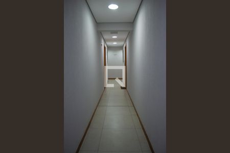 Apartamento à venda com 53m², 2 quartos e 1 vagaCorredor do prédio 