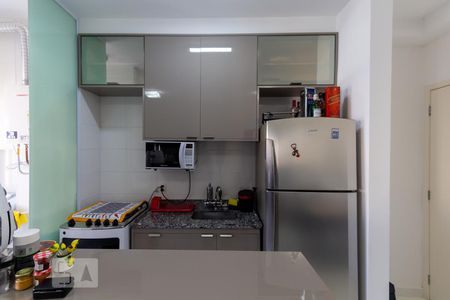 Cozinha de apartamento para alugar com 1 quarto, 46m² em Fazenda Morumbi, São Paulo