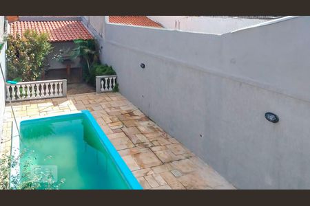 Casa à venda com 250m², 3 quartos e 6 vagas Casa à venda com 250m², 3 quartos e 6 vagasPiscina