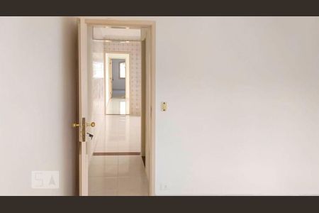 Casa à venda com 250m², 3 quartos e 6 vagas Casa à venda com 250m², 3 quartos e 6 vagasQuarto 2