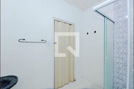 Casa à venda com 137m², 2 quartos e 1 vagaBanheiro