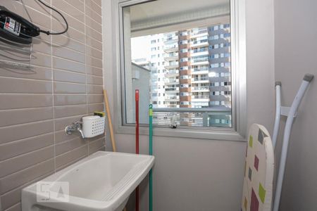 Apartamento para alugar com 80m², 2 quartos e 1 vaga Apartamento para alugar com 80m², 2 quartos e 1 vagaCozinha e Área de Serviço