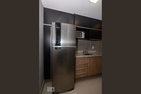 Apartamento para alugar com 80m², 2 quartos e 1 vaga Apartamento para alugar com 80m², 2 quartos e 1 vagaCozinha e Área de Serviço