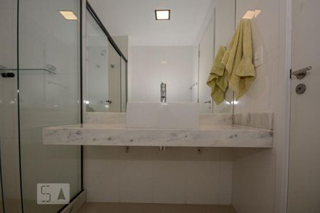 Apartamento para alugar com 80m², 2 quartos e 1 vaga Apartamento para alugar com 80m², 2 quartos e 1 vagaBanheiro Suíte