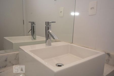 Apartamento para alugar com 80m², 2 quartos e 1 vaga Apartamento para alugar com 80m², 2 quartos e 1 vagaBanheiro Social
