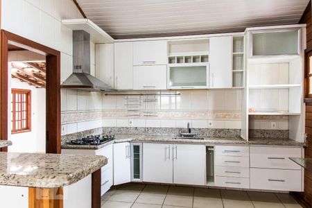 Cozinha de casa de condomínio para alugar com 3 quartos, 360m² em Paquetá, Belo Horizonte