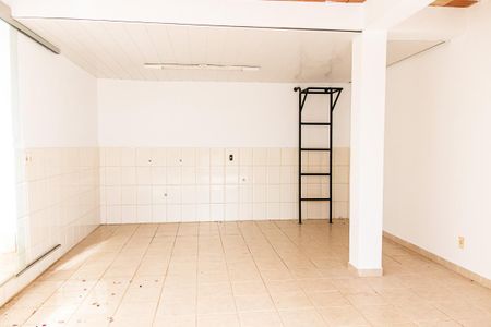 Sala livre de casa de condomínio para alugar com 3 quartos, 360m² em Paquetá, Belo Horizonte