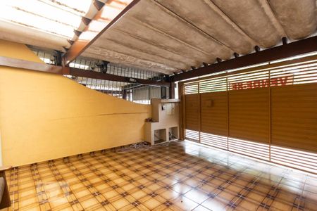 Garagem de casa à venda com 3 quartos, 110m² em Bosque da Saúde, São Paulo