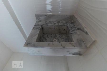 Detalhe banheiro de apartamento para alugar com 2 quartos, 45m² em Vila São Geraldo, São Paulo