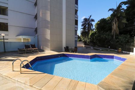 Apartamento para alugar com 160m², 4 quartos e 2 vagasPiscina