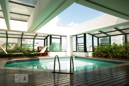Studio para alugar com 36m², 1 quarto e 1 vaga Studio para alugar com 36m², 1 quarto e 1 vagaÁrea comum - Piscina