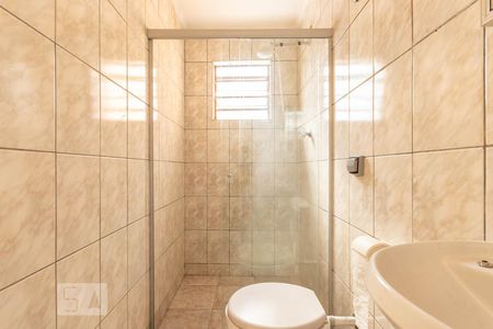 Banheiro  de casa para alugar com 1 quarto, 80m² em Vila Guilhermina, São Paulo