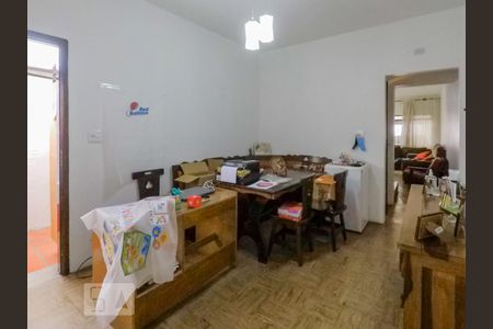 Casa para alugar com 5 quartos, 280m² em Vila Gumercindo, São Paulo