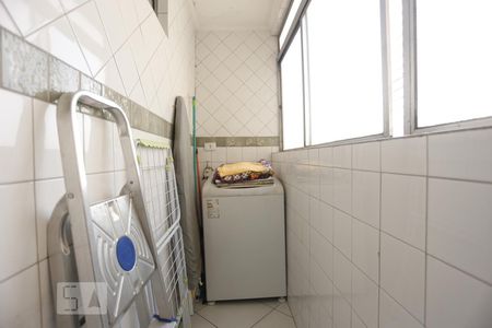 Apartamento à venda com 73m², 2 quartos e 1 vagaArea de serviço