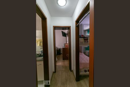 Corredor de apartamento à venda com 3 quartos, 120m² em Sagrada Família, Belo Horizonte