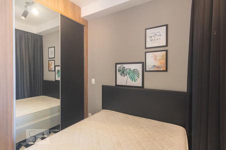 Sala/Quarto de apartamento à venda com 1 quarto, 29m² em Vila Cordeiro, São Paulo