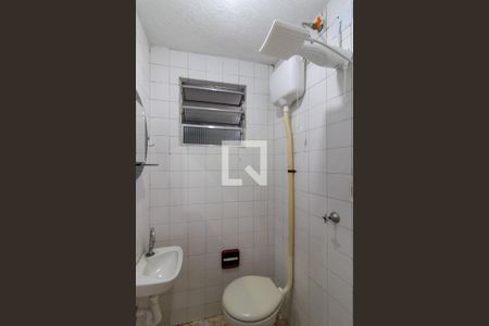 Banheiro de casa para alugar com 1 quarto, 35m² em Jardim Munhoz, Guarulhos