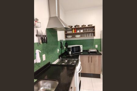 Cozinha de apartamento para alugar com 2 quartos, 135m² em Consolação, São Paulo