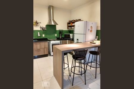 Cozinha de apartamento para alugar com 2 quartos, 135m² em Consolação, São Paulo