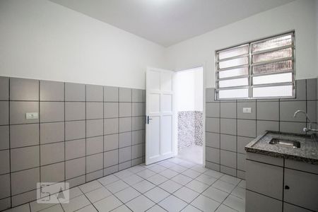 Cozinha de casa para alugar com 1 quarto, 60m² em Bom Retiro, São Paulo