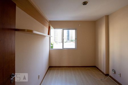 Quarto 1 de apartamento para alugar com 3 quartos, 105m² em Água Verde, Curitiba