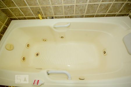 Apartamento à venda com 120m², 3 quartos e sem vagaBanheiro - Suite