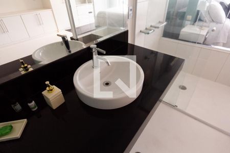 Apartamento para alugar com 65m², 1 quarto e 1 vaga Apartamento para alugar com 65m², 1 quarto e 1 vagaBanheiro da Suíte