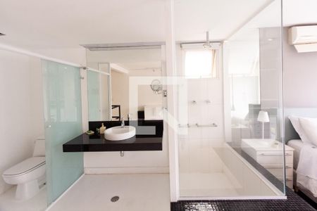 Apartamento para alugar com 65m², 1 quarto e 1 vaga Apartamento para alugar com 65m², 1 quarto e 1 vagaBanheiro da Suíte