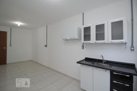 Cozinha de apartamento para alugar com 1 quarto, 32m² em Marechal Rondon, Canoas