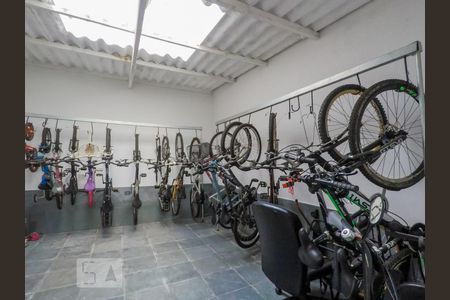 Bicicletário de apartamento para alugar com 2 quartos, 52m² em Liberdade, São Paulo