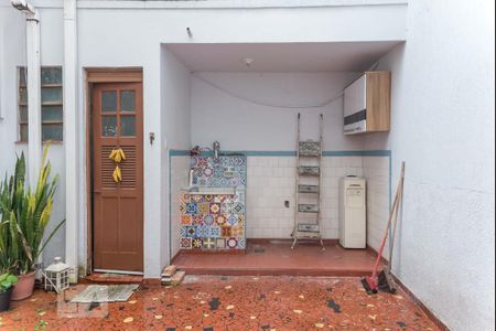 Casa à venda com 235m², 4 quartos e 1 vagaÁrea de Serviço