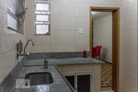 Casa à venda com 235m², 4 quartos e 1 vagaCozinha 