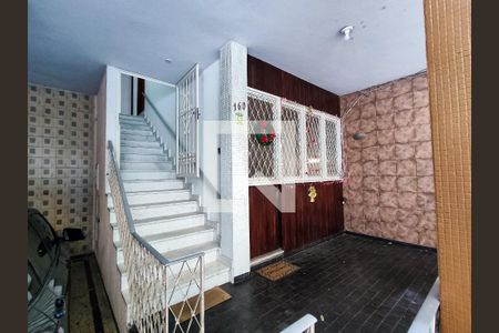 Apartamento para alugar com 120m², 3 quartos e sem vagaEscada