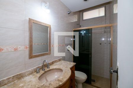 Apartamento para alugar com 120m², 3 quartos e sem vagaBanheiro