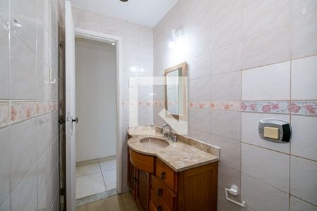 Apartamento para alugar com 120m², 3 quartos e sem vagaBanheiro