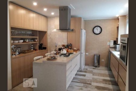 Cozinha de casa de condomínio à venda com 3 quartos, 230m² em Vila Andrade, São Paulo