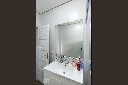 Casa à venda com 300m², 7 quartos e 3 vagasBanheiro 2