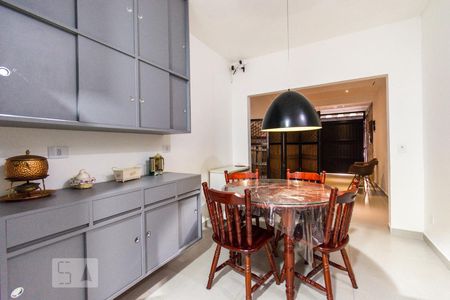 Casa à venda com 300m², 7 quartos e 3 vagasCozinha