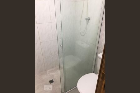 Casa à venda com 300m², 7 quartos e 3 vagasBanheiro da suíte