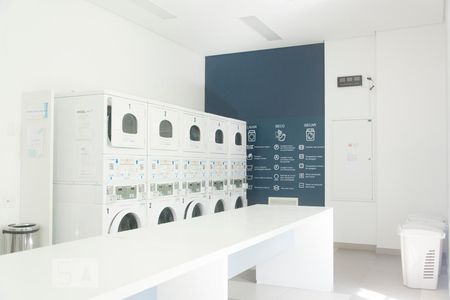 Apartamento para alugar com 40m², 1 quarto e 1 vagaArea comum - Lavanderia