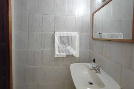 Casa à venda com 225m², 4 quartos e 4 vagasBanheiro 2