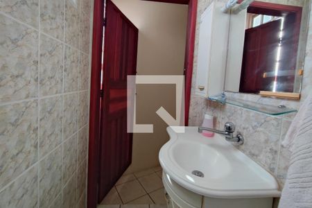 Casa à venda com 225m², 4 quartos e 4 vagasBanheiro