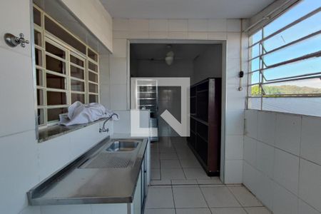 Casa à venda com 225m², 4 quartos e 4 vagasCozinha