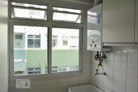 Area Serviço de apartamento para alugar com 2 quartos, 65m² em Freguesia (jacarepaguá), Rio de Janeiro